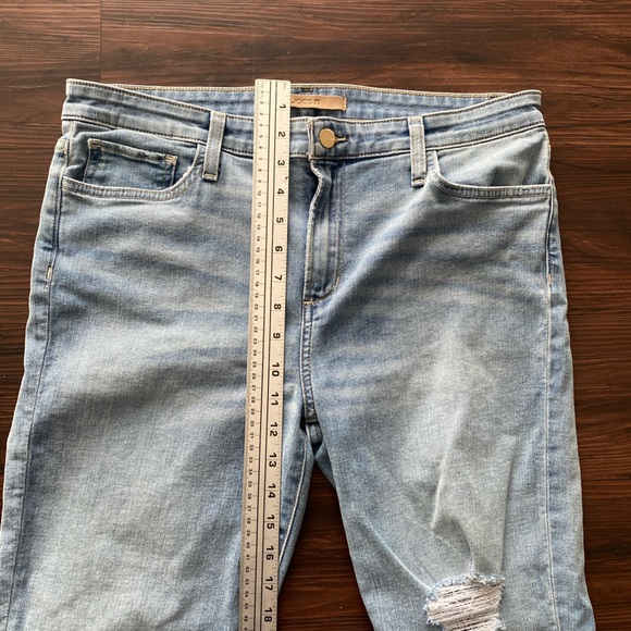 Joe's Flawless The Icon Mid Rise Skinny Crop. Size 33 - Picture 3 of 9